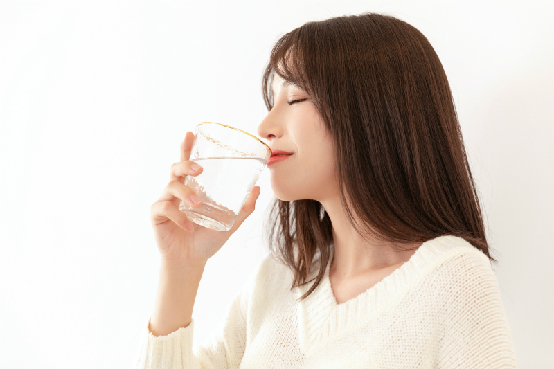 喝还原水有助于缓解亚健康